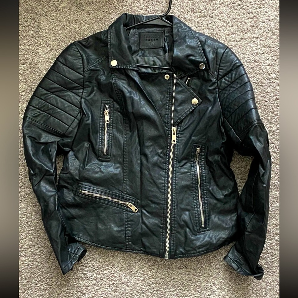 BLANK NYC Women's Large Black Zippered Moto Jacket -